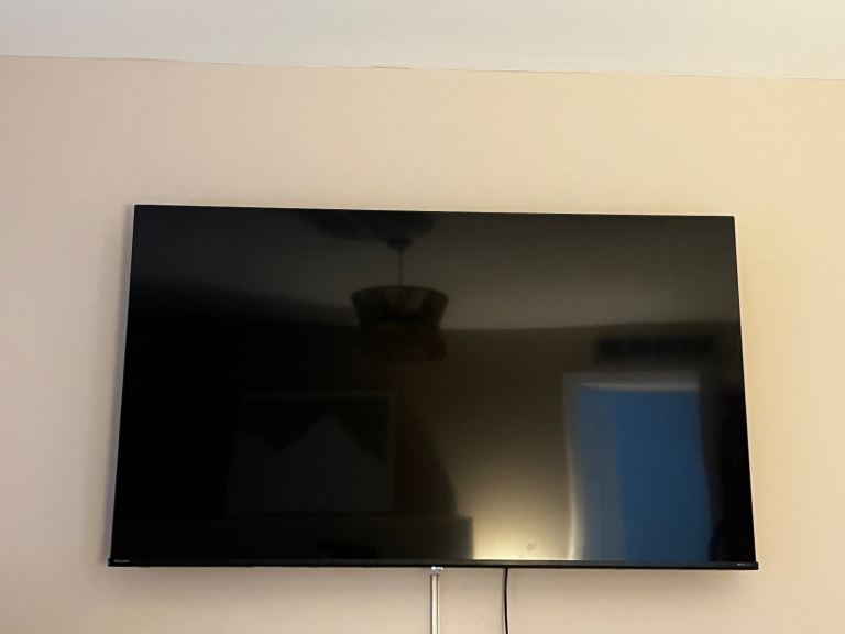 Broken tv .smashed screen.parts only "58a6ntuk 58 inch entry 4k sma black"