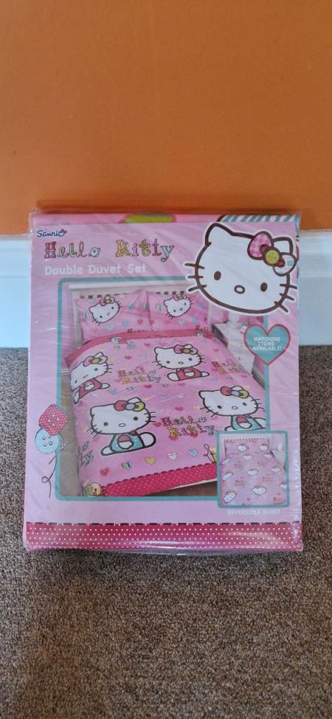 HELLO KITTY DOUBLE DUVET SET. BRAND NEW IN PACKAGING.
