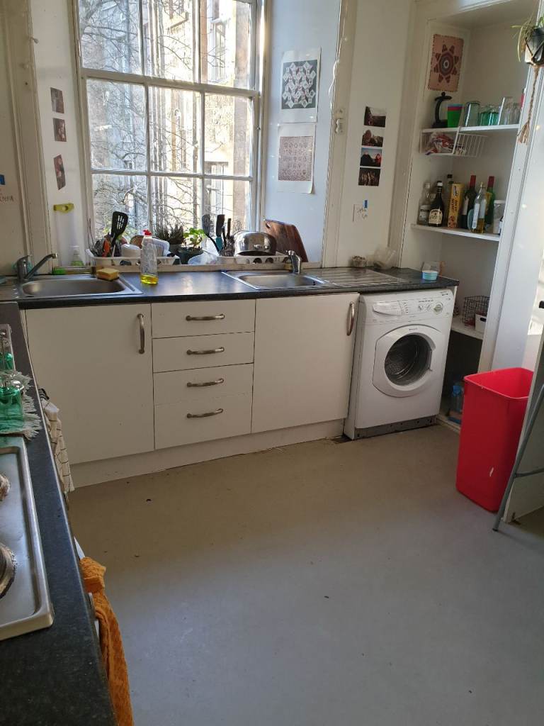 Students - 7 Bedroom HMO Flat Near The University