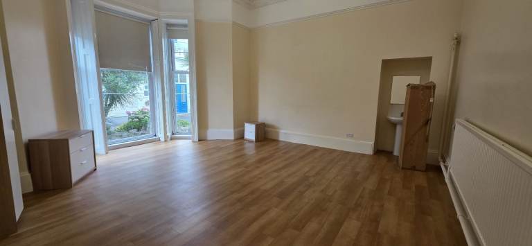 Room To Rent - St Lukes Road, Torquay.