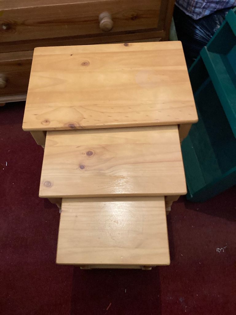3 nest tables