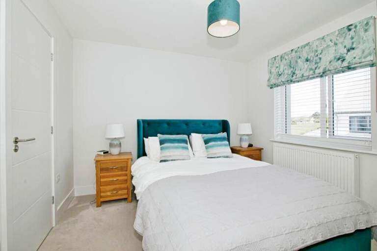 🌻DOUBLE ROOM IN CANARY WHARF - MODERN DOCKLANDS LIVING WITH EXCELLENT CONNECTIVITY