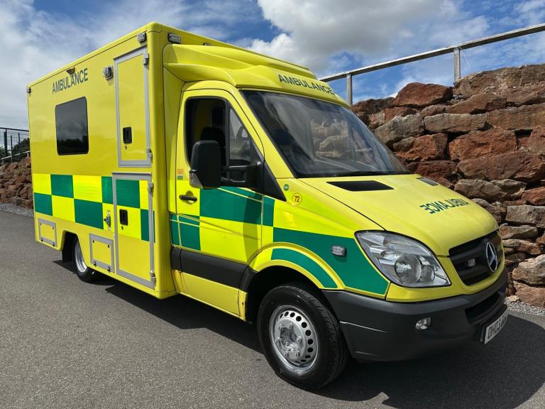 2011 Mercedes-Benz Sprinter AMBULANCE AUTOMATIC GEARBOX FULLY WORKING LIGHTS LONG MOT READY TO GO...