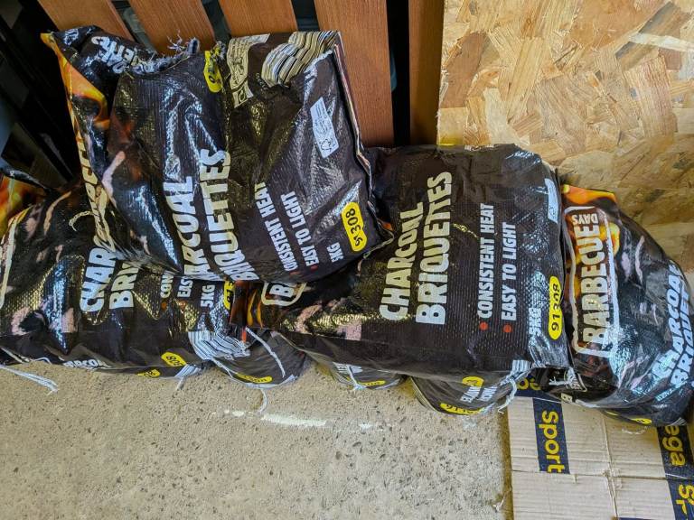 8 x 5kg Bags of Charcoal Briquettes New