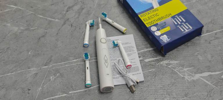 Senk Rotating Electric Rechargeable Toothbrush