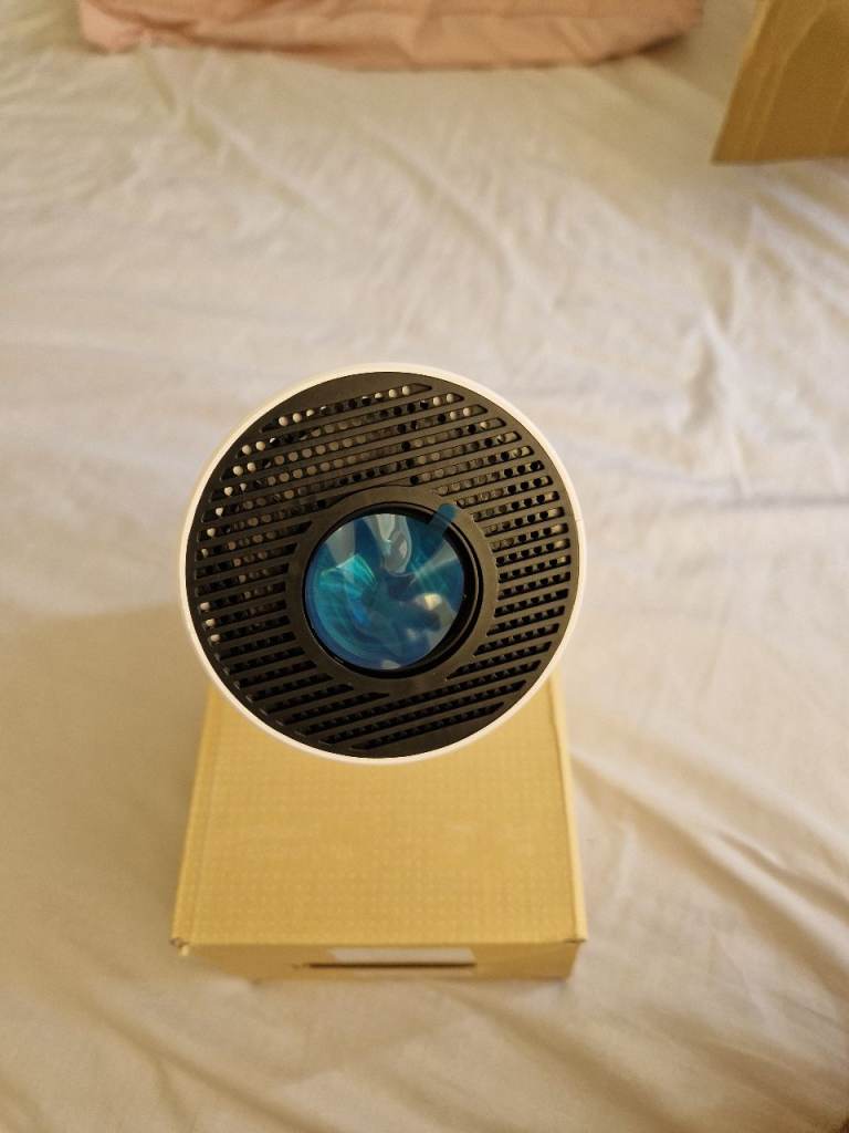 Portable smart Projector with Bluetooth, 4K Support 130