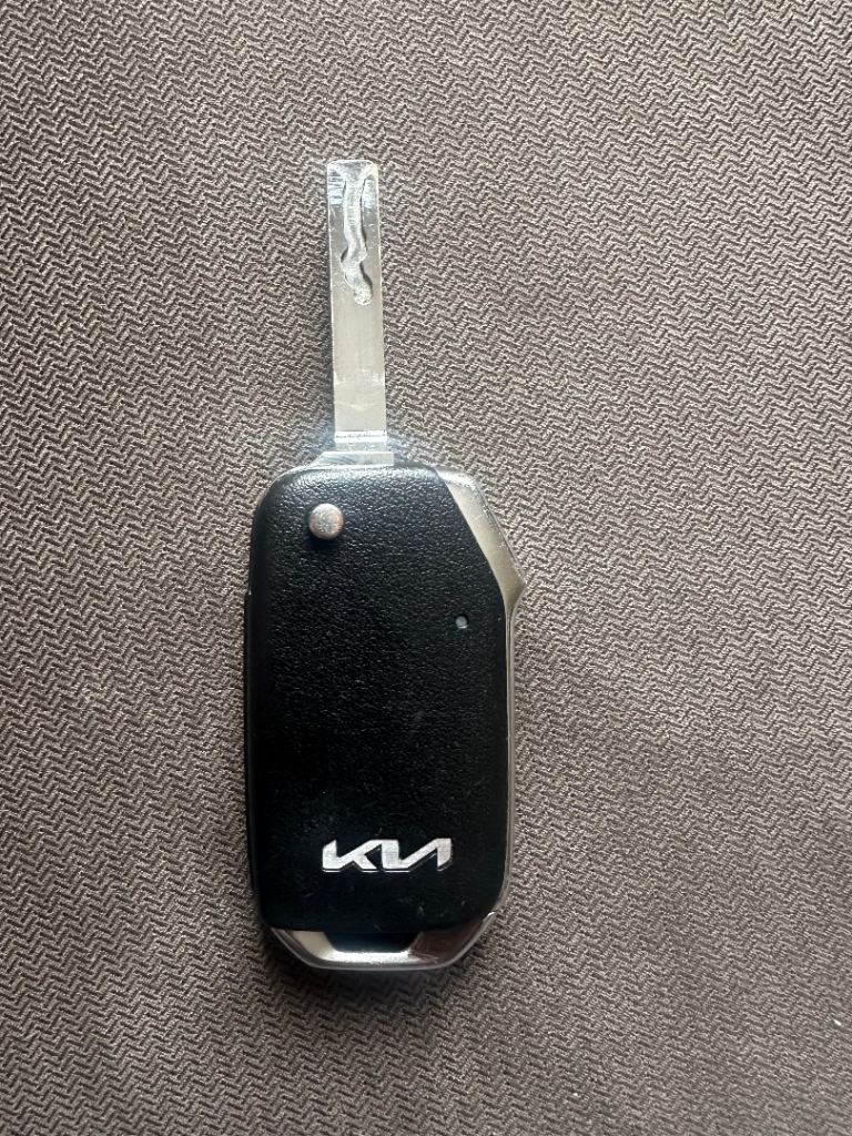 Kia key and remote
