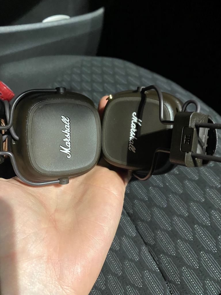 Marshall wireless headphones