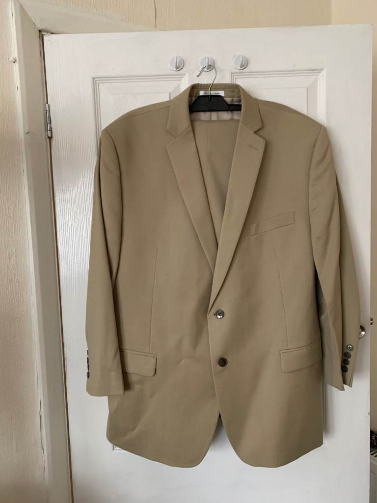 CALVIN KLEIN 100%WOOL SUIT 46 R,PLEASE SEE MEASUREMENTS GREAT CONDITION,BARGAIN