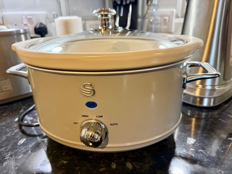 image for Slow cooker 