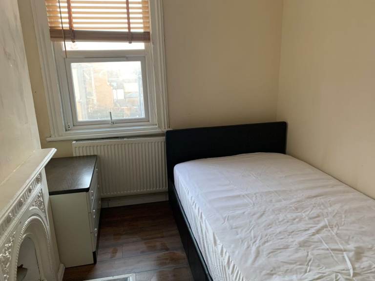 Room in a Shared House, Northfleet, Gravesend, DA11