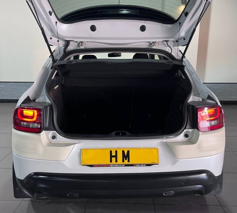 2018 Citroen C4 Cactus 1.6 BlueHDi W Hatchback 5dr Diesel Manual Euro 6 (100 ps) Hatchback Diesel...