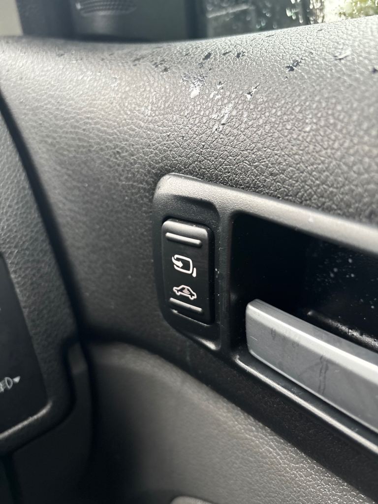 Ford, KUGA, Estate, 2009, Manual, 1997 (cc), 5 doors