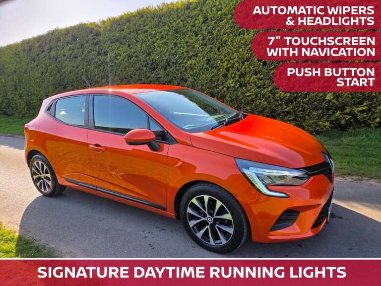 2022 Renault Clio 1.0 TCe 90 Iconic Edition 5dr HATCHBACK Petrol Manual