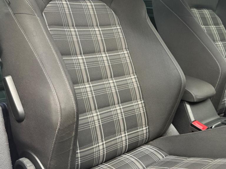 2018 Volkswagen Golf 2.0 TDI 184 GTD 5dr HATCHBACK DIESEL Manual