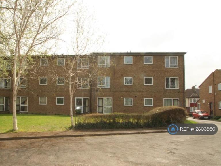 2 bedroom flat in The Meads, Morden, SM4 (2 bed) (#2803560)