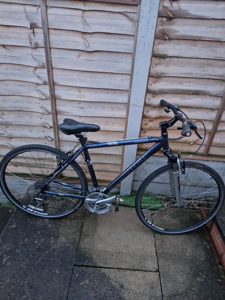 Trek 7200 hybrid 