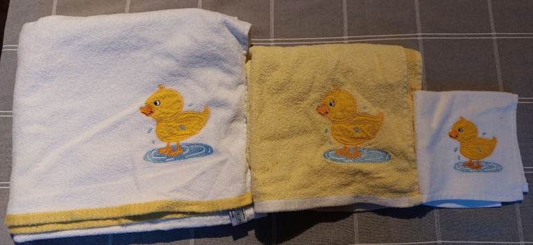 Baby duck towel set