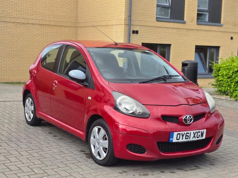 Toyota, AYGO, Hatchback, 2011, Manual, 998 (cc), 5 doors