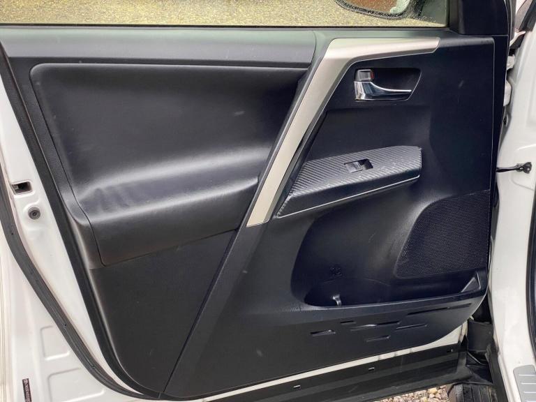 2013 Toyota RAV4 2.2 D-4D Invincible 4WD Euro 5 5dr ESTATE Diesel Manual