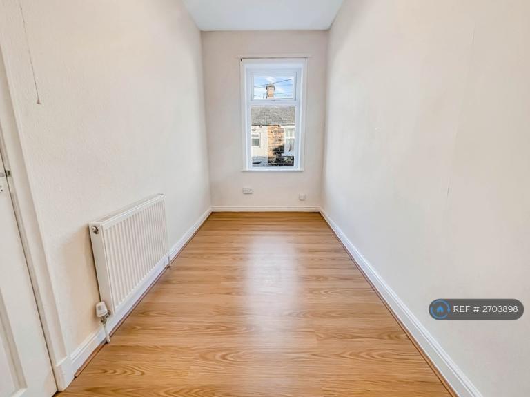 2 bedroom house in Fraser Street, Burnley, BB10 (2 bed) (#2703898)
