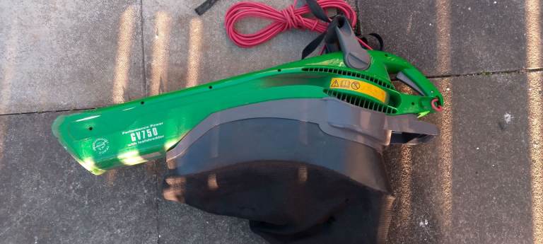 Garden vac with leaf shredder 