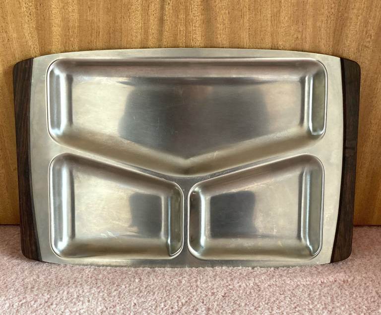 Stainless Steel Divided Serving Tray with Wood‑Effect Handles
