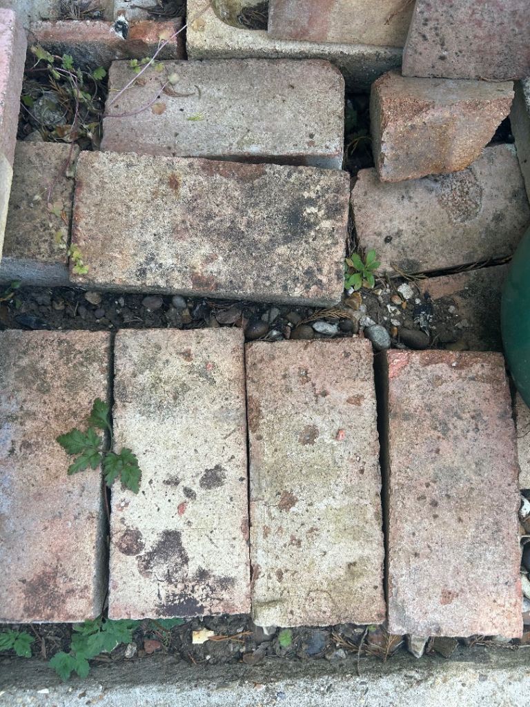 Free bricks