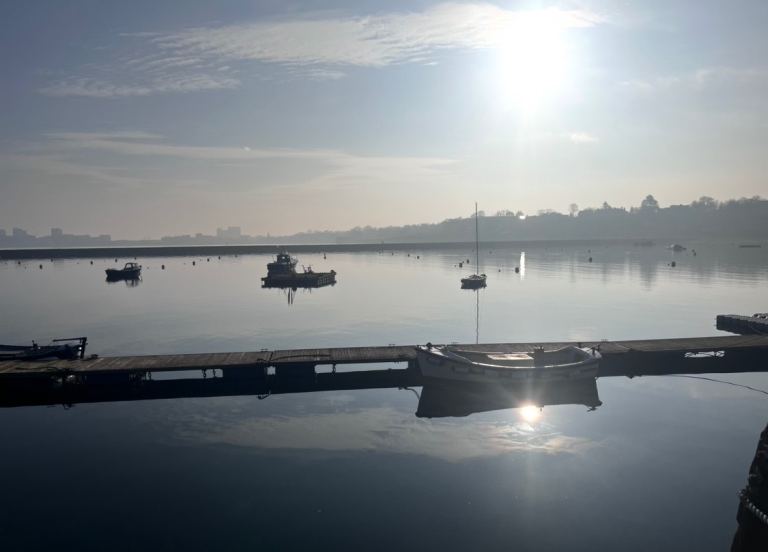 Luxury 2 bed apartment, large front balcony with sea views, private garden decking, private parking 