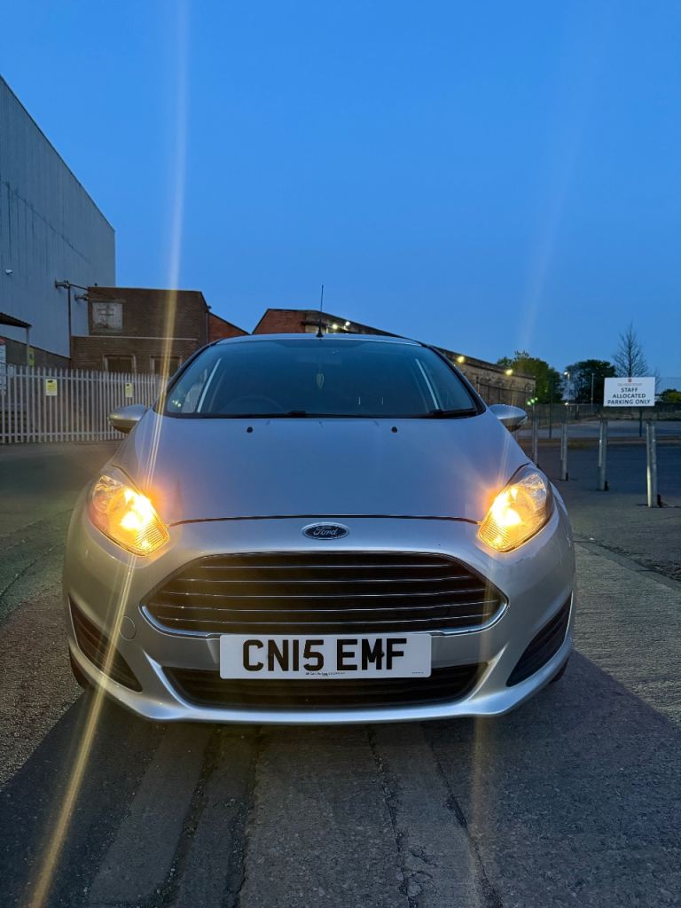 Ford, FIESTA, Hatchback, 2015, Manual, 1498 (cc), 5 doors