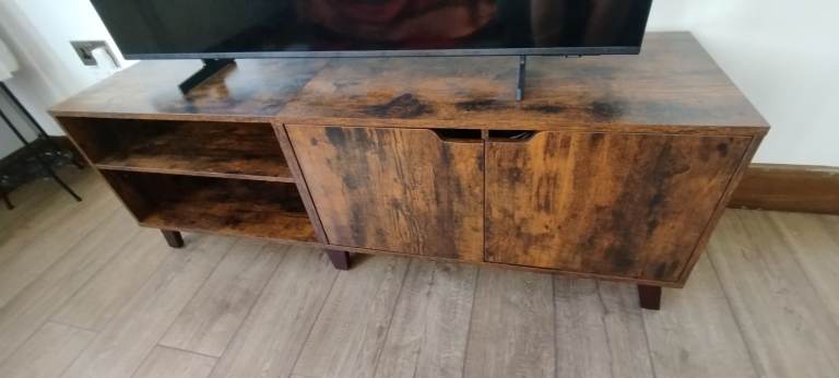 TV stand 