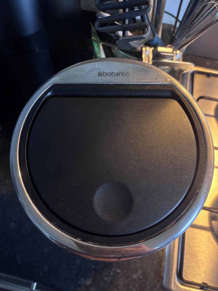 Brabantia Soft touch bin