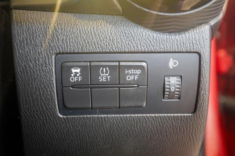 2015 Mazda Mazda2 1.5 75 SE 5dr HATCHBACK PETROL Manual