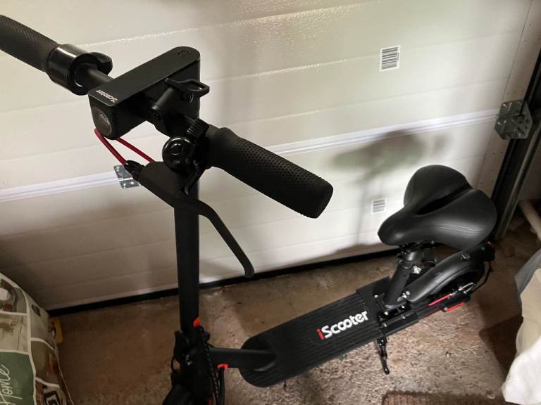 Electric scooter  I9 with removeable seat