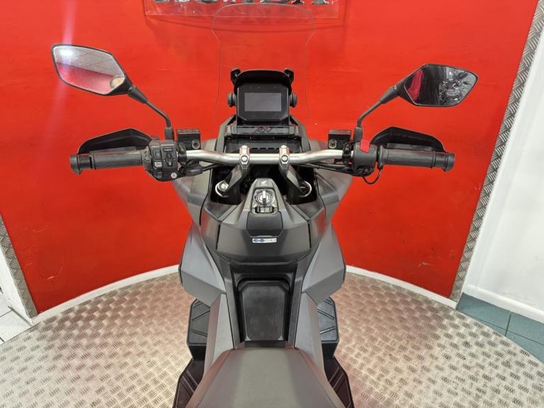 2023 '23' Honda ADV350