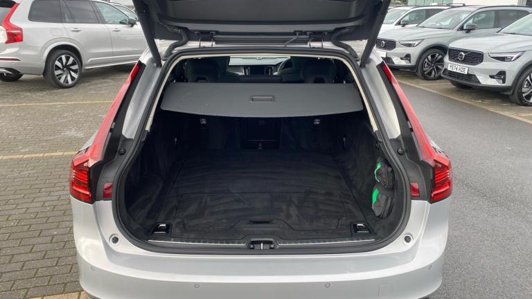 2024 Volvo V90 2.0h T8 18.8kWh Ultra Estate 5dr Petrol Plug-in Hybrid Auto AWD Euro 6 (s/s ESTATE...