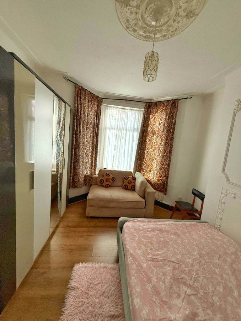 Double room to rent