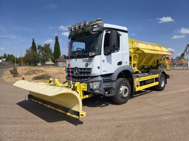 MERCEDES AROCS 1824 2015 (65) EURO 6, 18 TON ECON GRITTER TRUCK, SNOW PLOUGH