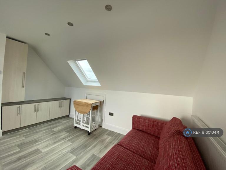 1 bedroom flat in Kenton Road, Harrow, HA3 (1 bed) (#3010471)