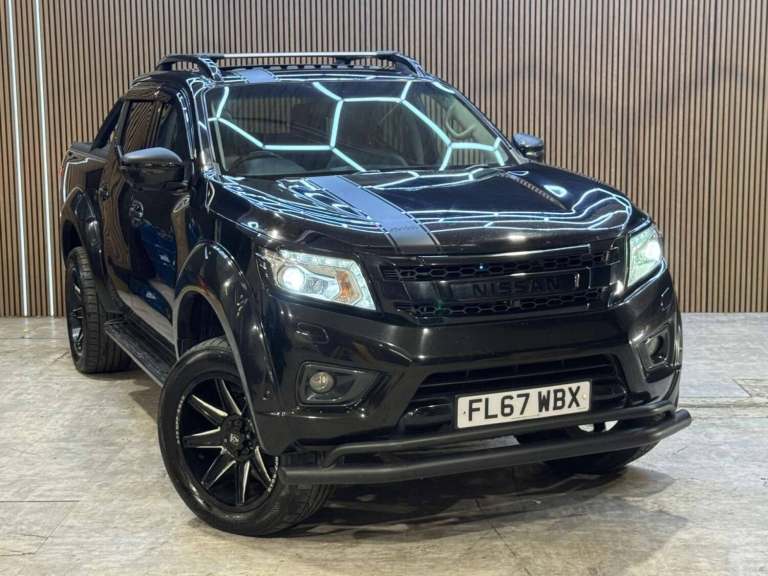 2017 Nissan Navara Double Cab Pick Up Tekna 2.3dCi 190 4WD Auto PICK UP DIESEL Automatic