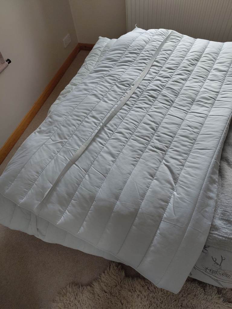Mattress topper for king sized bed