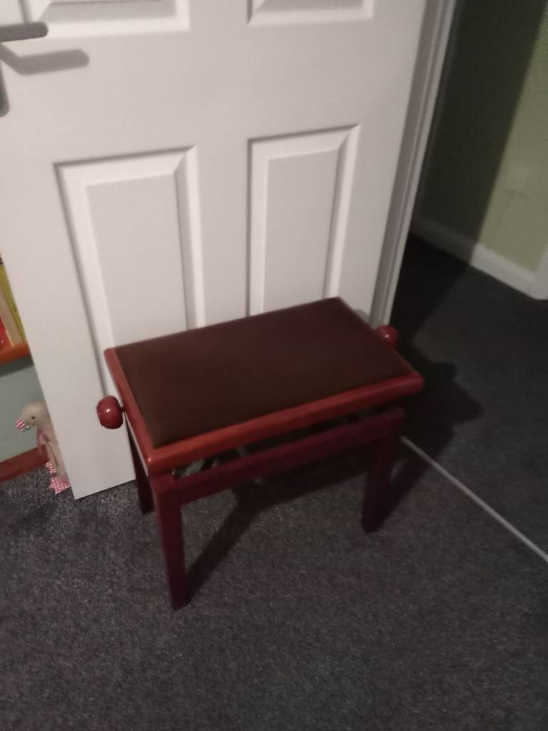 Traditional piano stool mahogany.