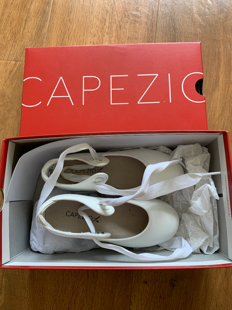 Capezio Shuffle Tap Dance Shoe (UK 10 EU 28) - As new