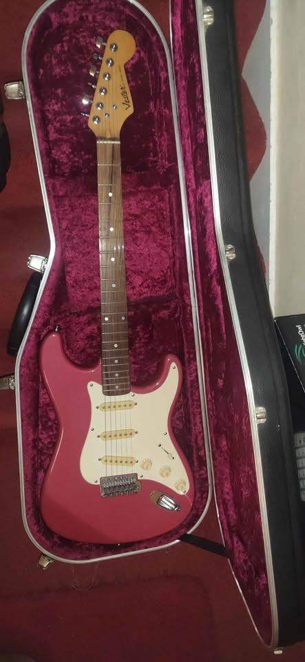 Vester Full size electric guitar For age 12 to adults with hard case 