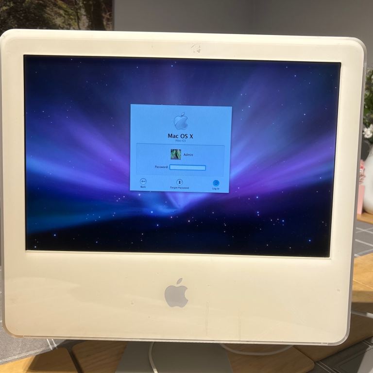 Retro Vintage APPLE iMAC G5 - 17" Used  - in original box with all accessories 