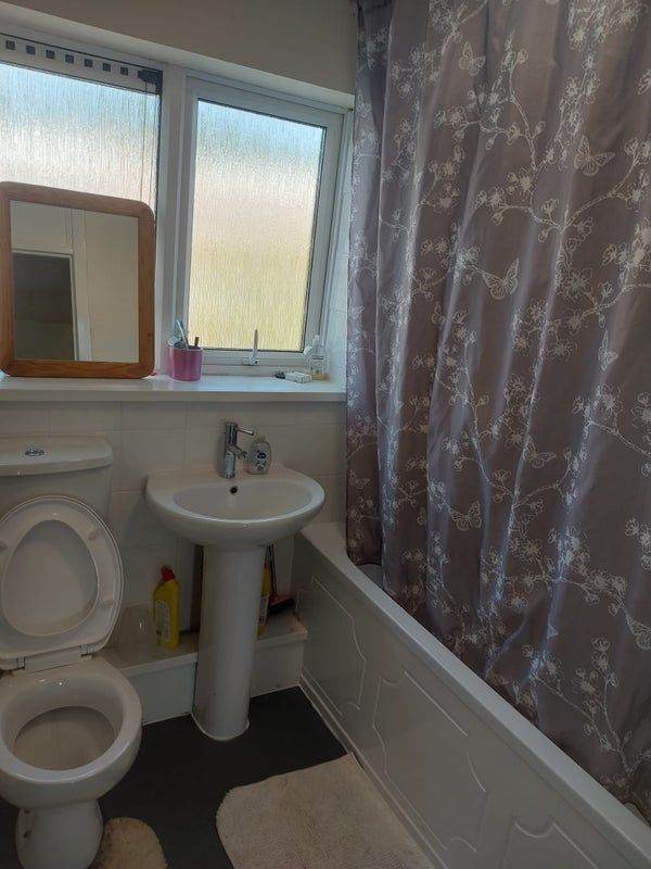 Dobule Room Available 400