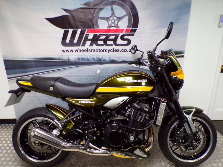 2021 KAWASAKI Z900RS IN CANDY GREEN