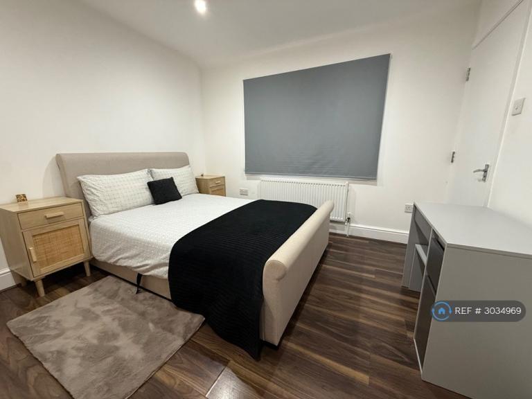 1 bedroom in Chaucer Avenue, Hayes, UB4 (#3034969)