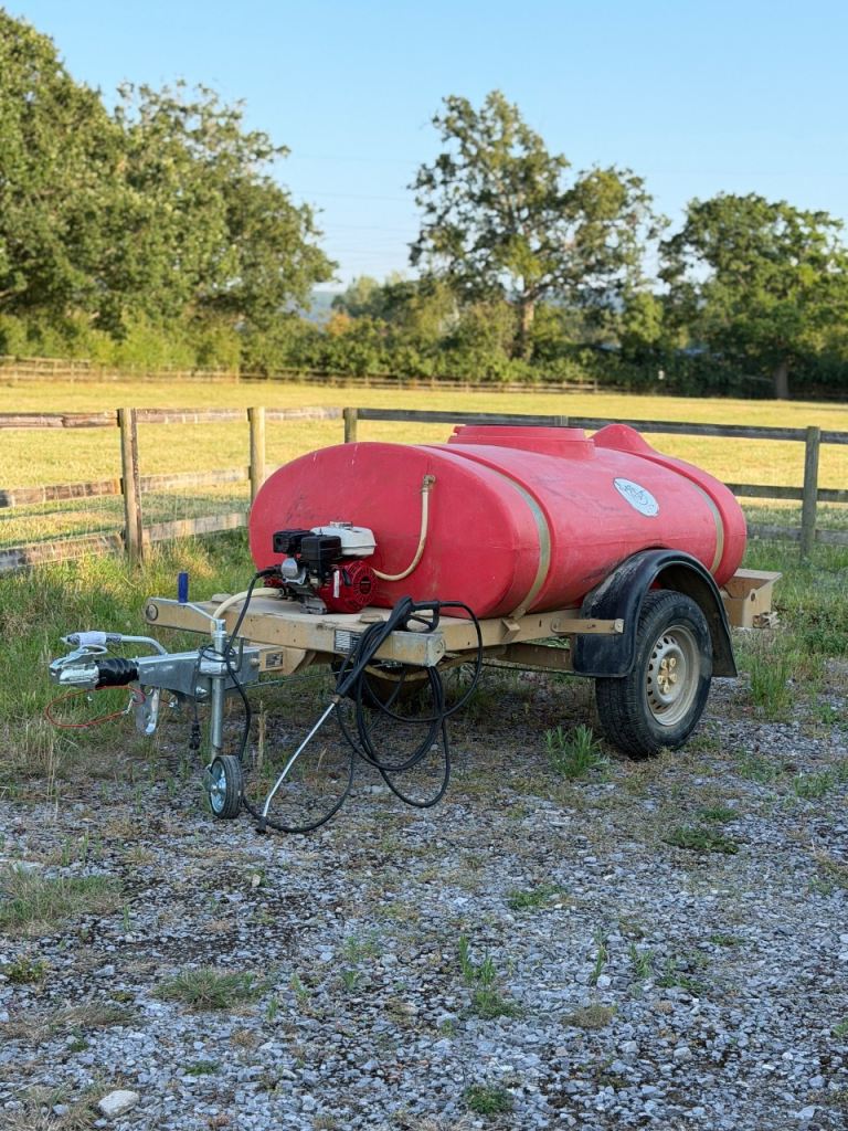 Western Bowser with Honda Pressure Washer 