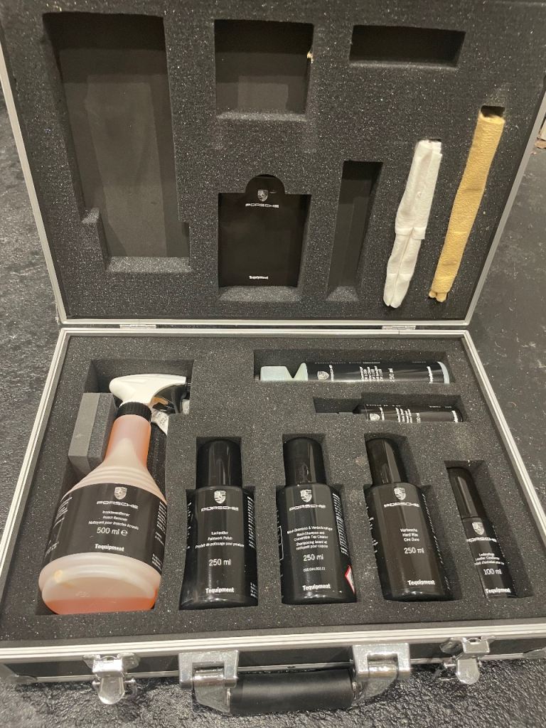 Porsche cleaning kit